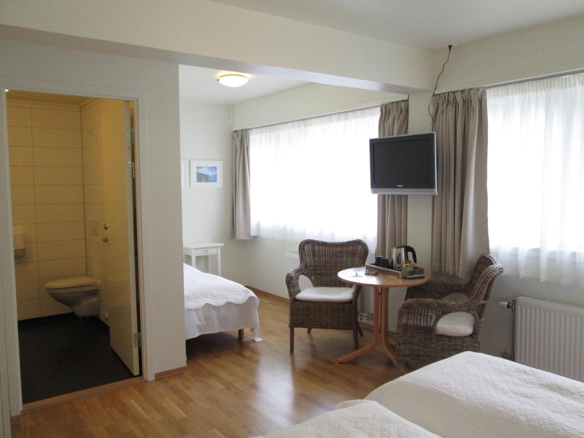 Lavik Fjord Hotel & Apartments 部屋 写真